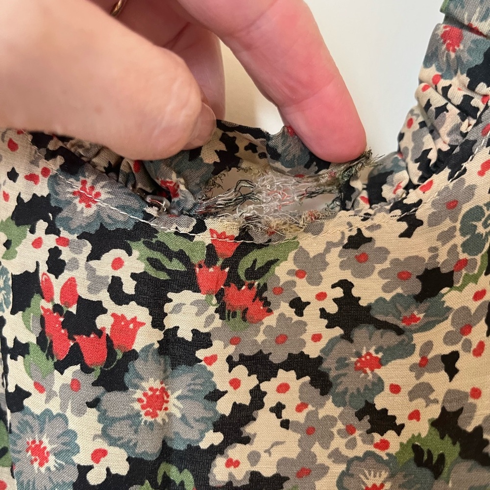 Doen Raven Dress in Sissinghurst Floral M - FLAWED - Picture 8 of 8